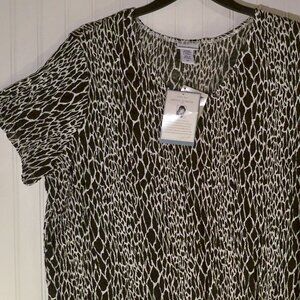 Jaclyn Smith, Black White Crape Like Fabrick 2X